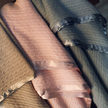 Load image into Gallery viewer, baby link cashmere throw